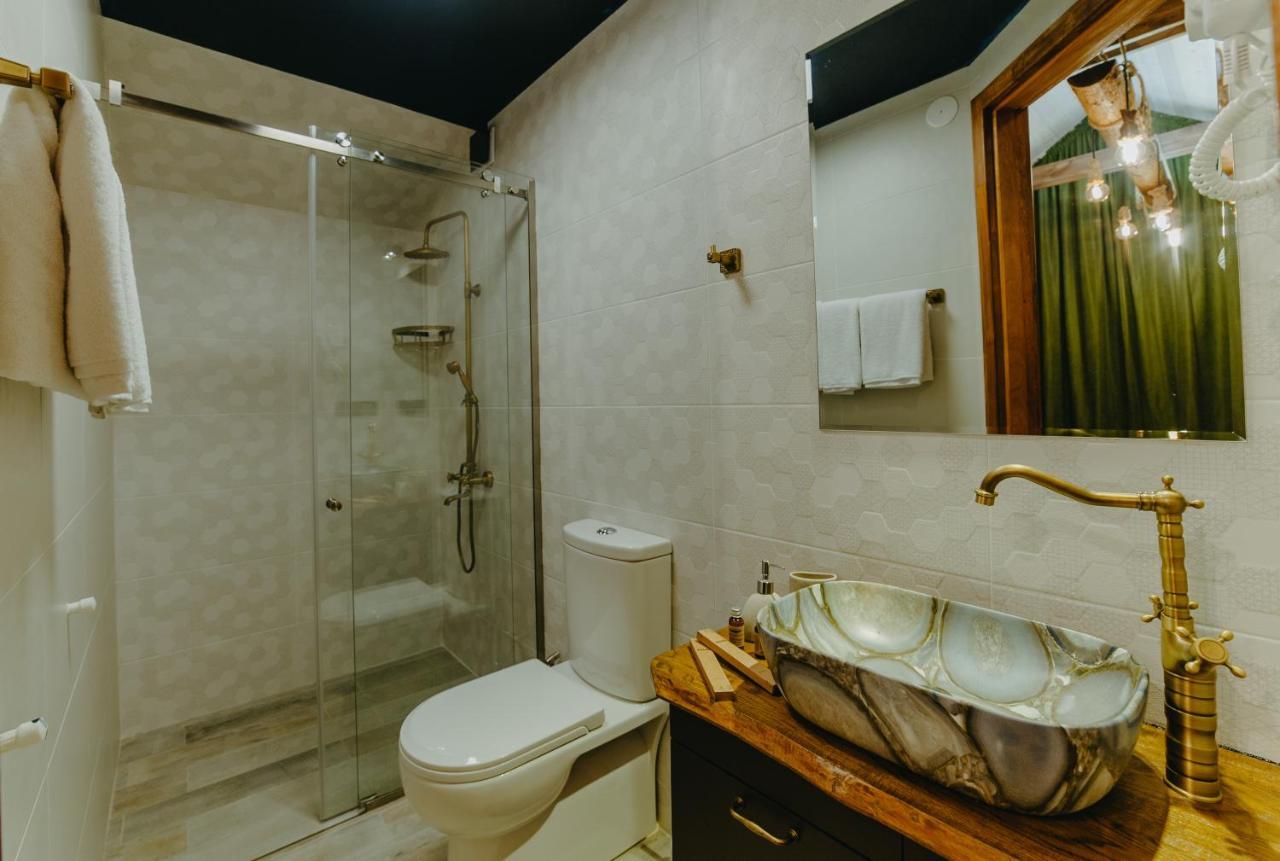 Wanderholic Hotell Telavi Eksteriør bilde