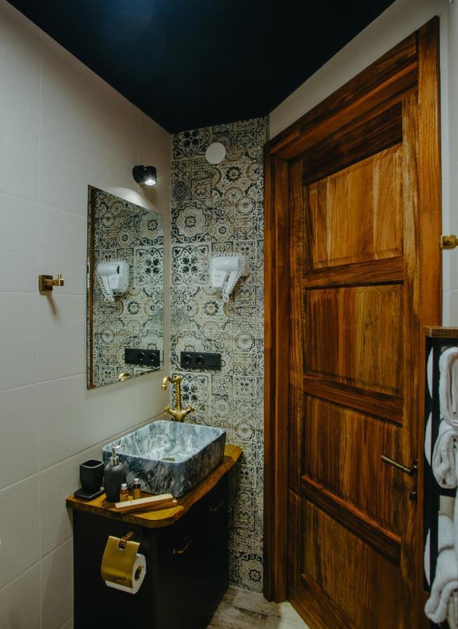 Wanderholic Hotell Telavi Eksteriør bilde